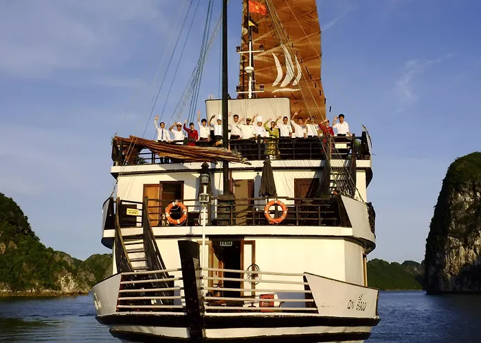 Pelican Cruise