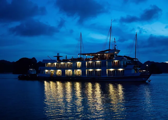Hotel Pelican Cruise